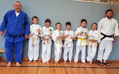 Neun neue stolze Gürtelträger