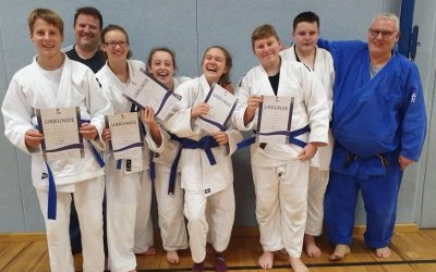 Braun und Blau für Judokas